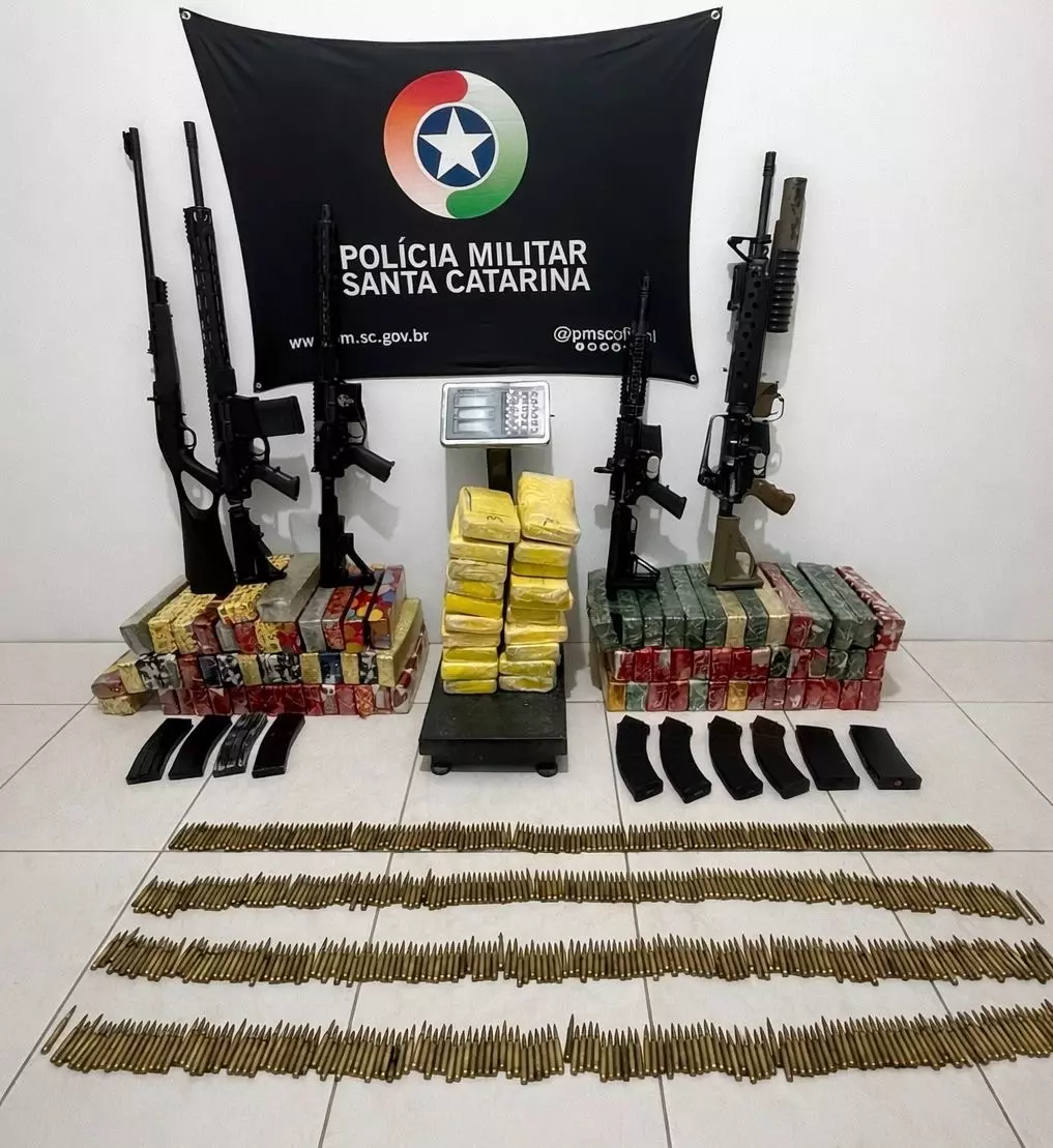 Bope desarticula plano de facção e apreende arsenal com fuzis e drogas na Grande Florianópolis