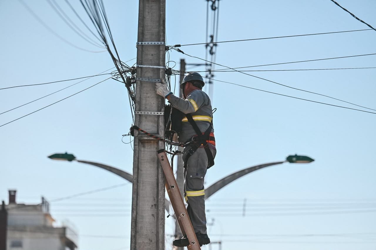 Biguaçu Lança Operação Limpa Fio para Combater Fios Irregulares e Aumentar Segurança Urbana