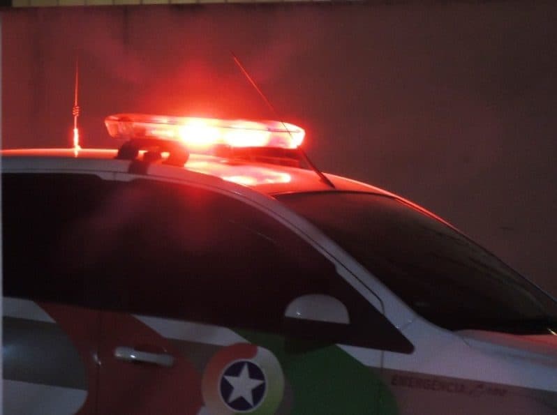 Corpo decapitado e com ossos quebrados é encontrado dentro de carro em Biguaçu